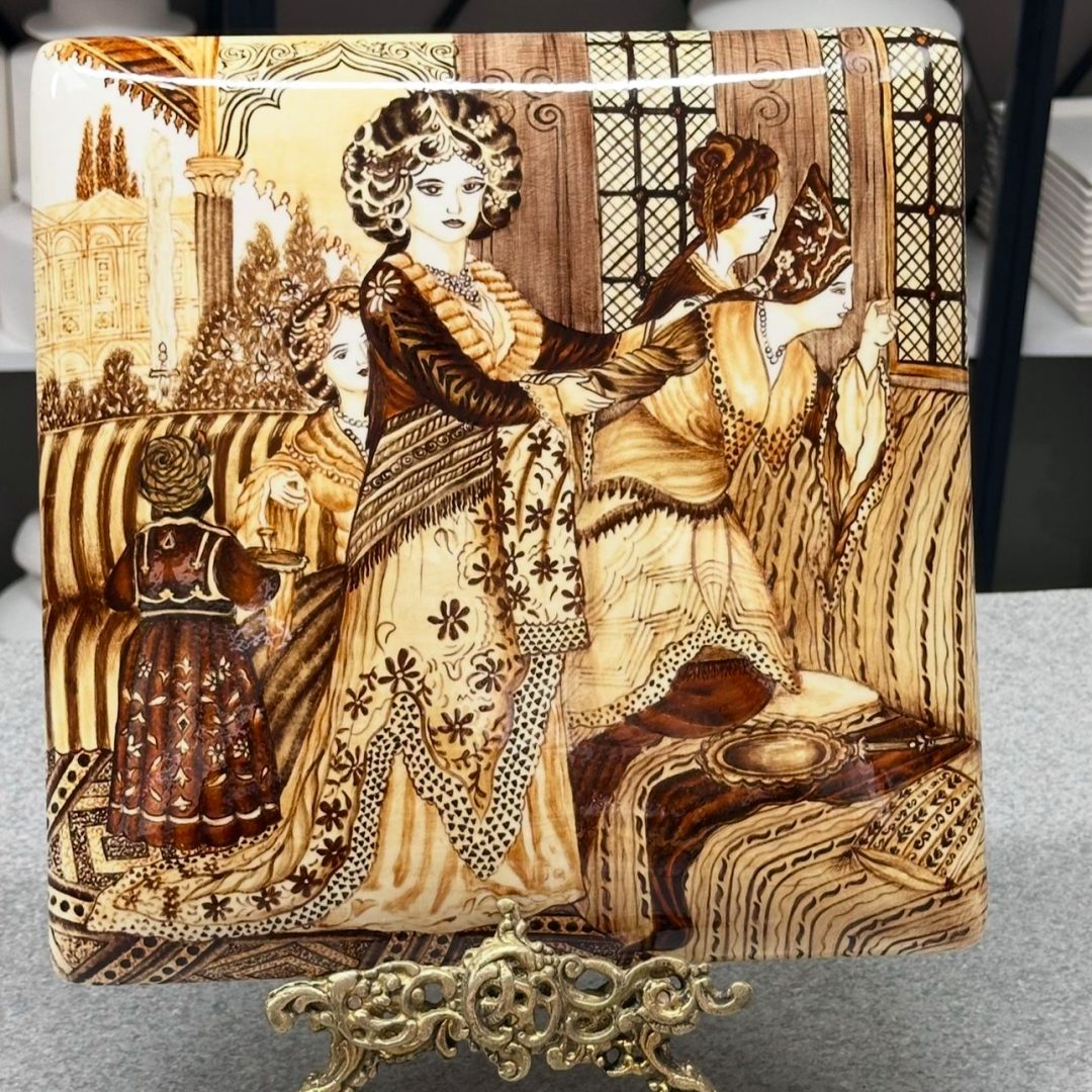 30 cm kare tombak. Sarayda kadınlar